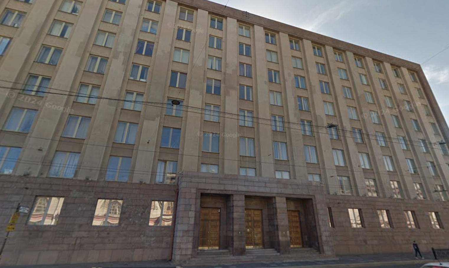 Компанию евреев задержали у здания ФСБ на Литейном за танцы и фотосессию